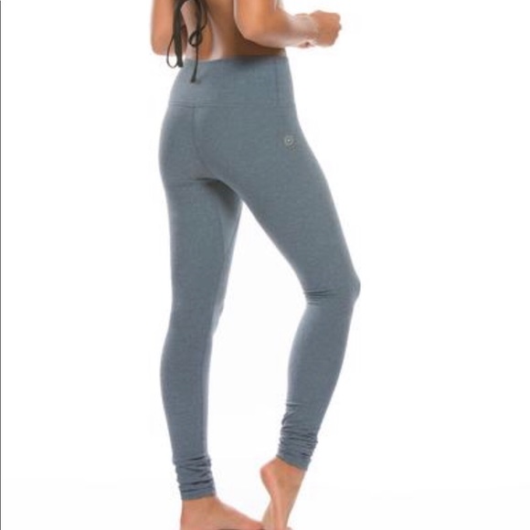 Jolyn Leggings - Size M - Picture 2 of 8